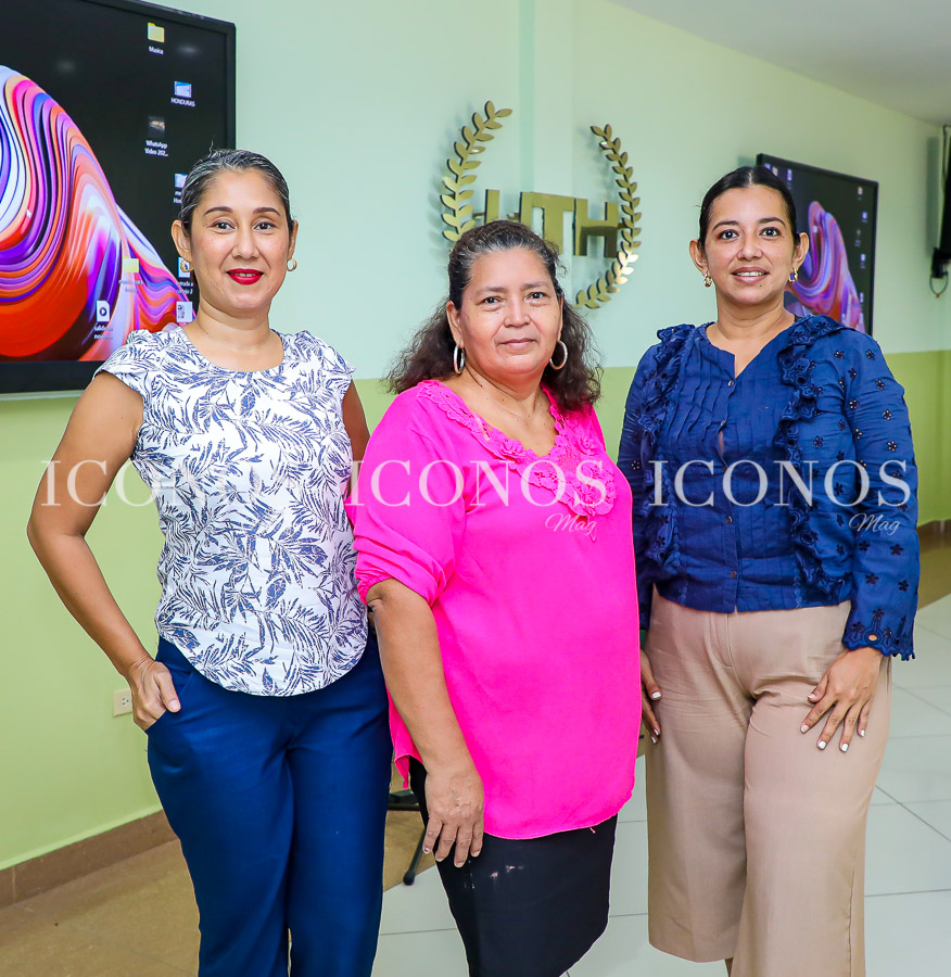 Formando Educadores 2022 by UTH San Pedro Sula Honduras