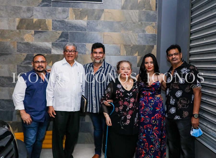 La inauguración del edificio de Bodeguitas Emma's El Palacio de la Belleza San Pedro Sula Honduras