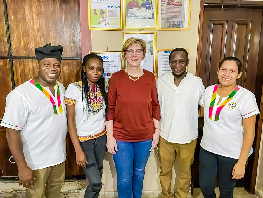 La Esquina del Sabor Garífuna by Reny Gutiérrez