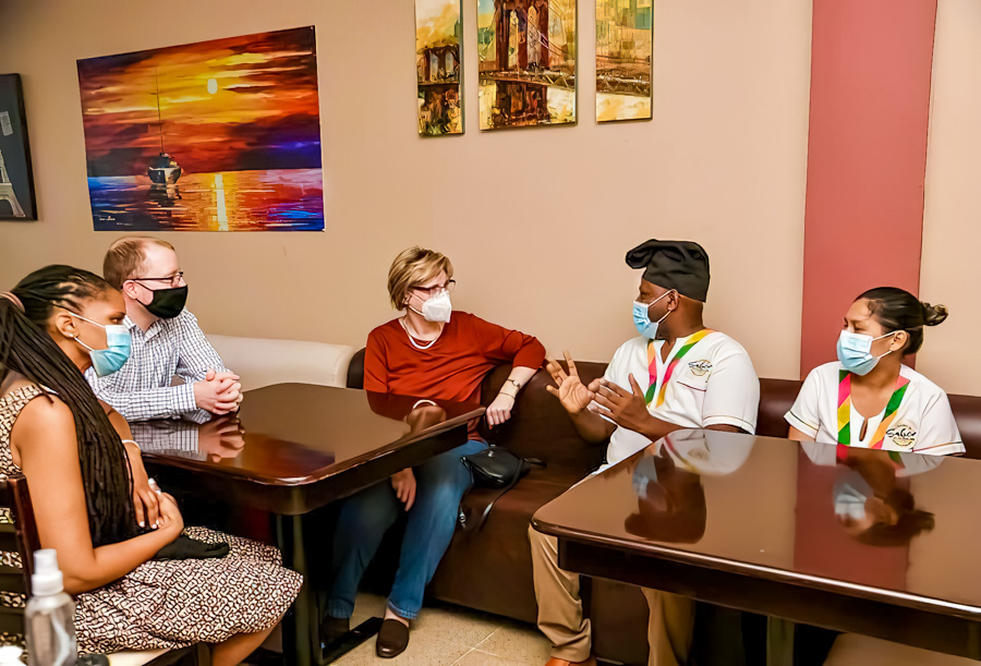 La Esquina del Sabor Garífuna by Reny Gutiérrez