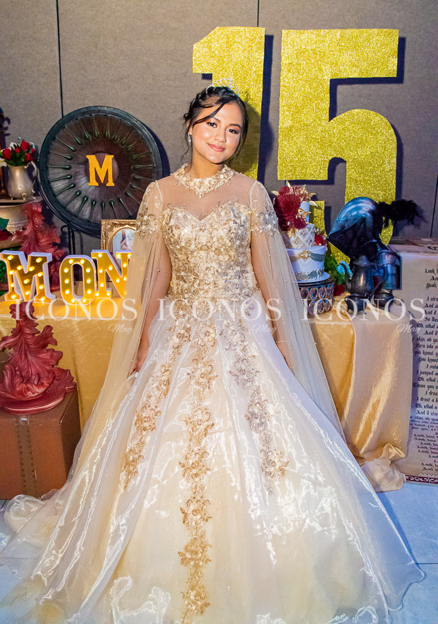 Quince anos Monica Chavez