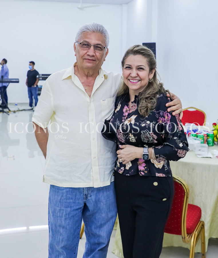 La inauguración del edificio de Bodeguitas Emma's El Palacio de la Belleza San Pedro Sula Honduras