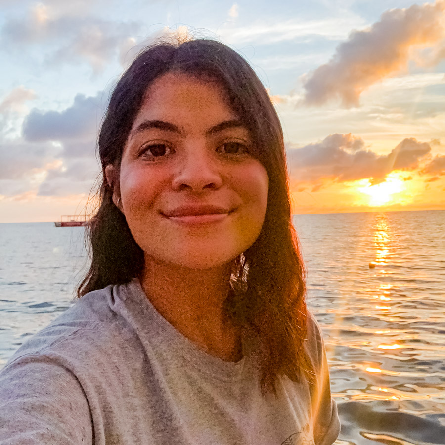 Damaris Dueñas Roatán Honduras