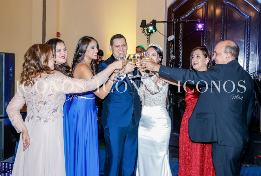 Erika Navarro y Reynaldo Narváez