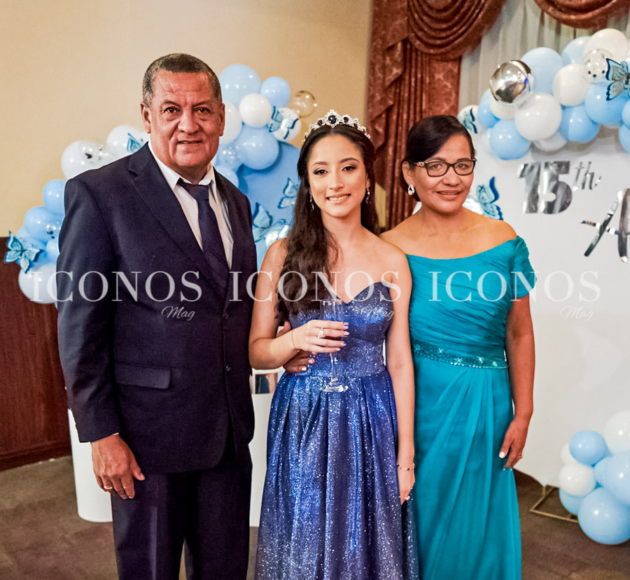 Quince años Alejandra María Garrido Márquez