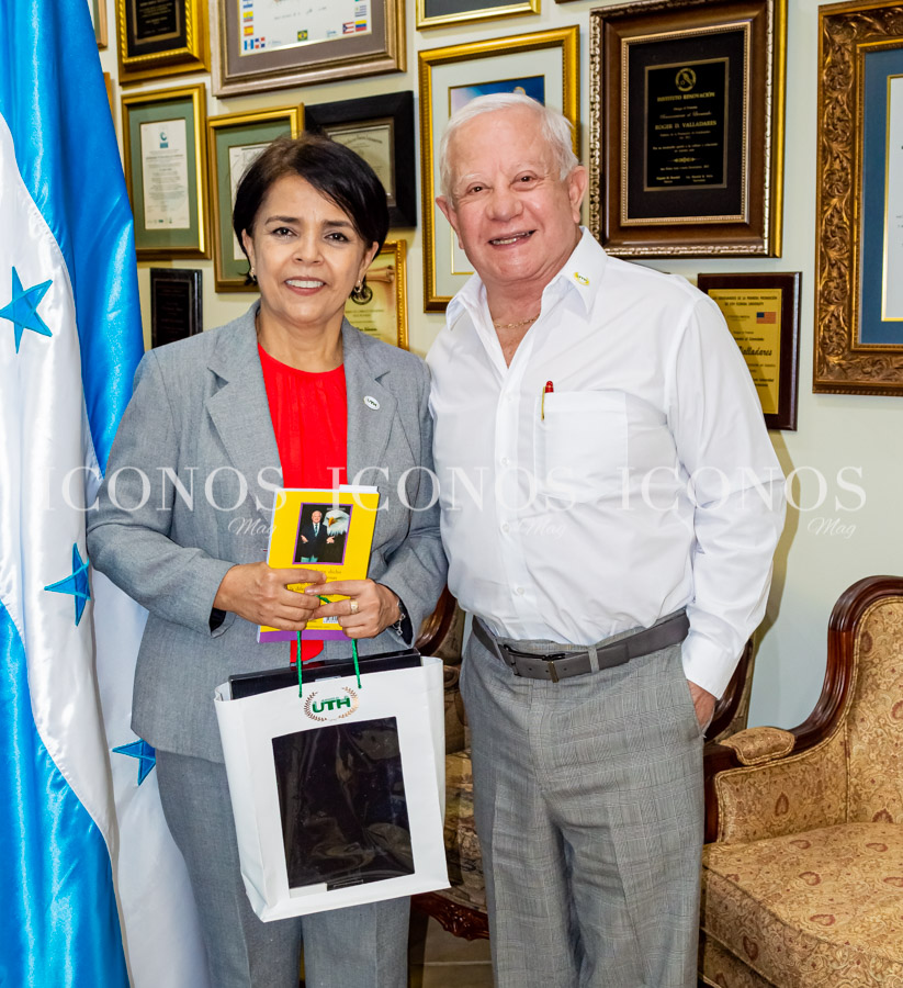 UTH recibe autoridades de la UNAH