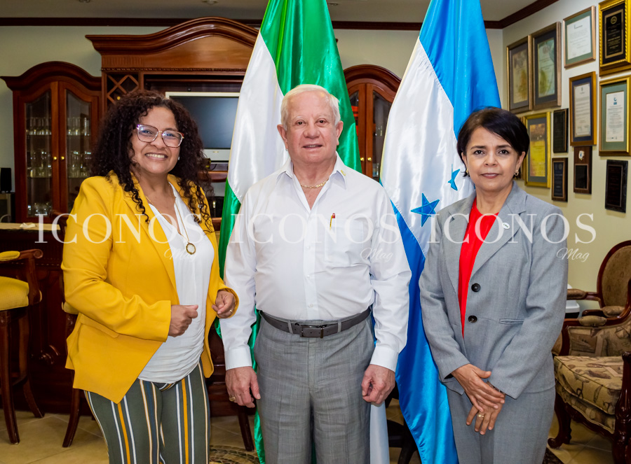 UTH recibe autoridades de la UNAH