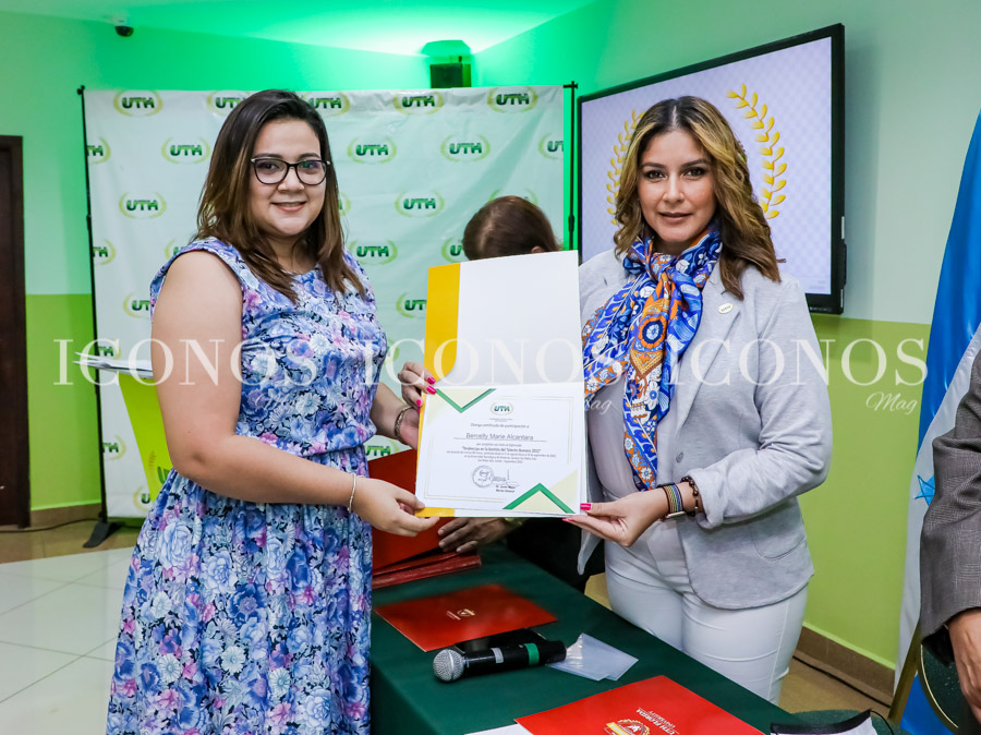 Clausura diplomado gestión del talento humano by UTH