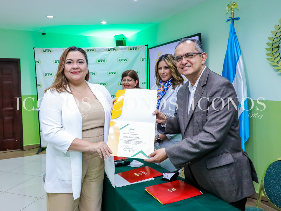 Clausura diplomado gestión del talento humano by UTH