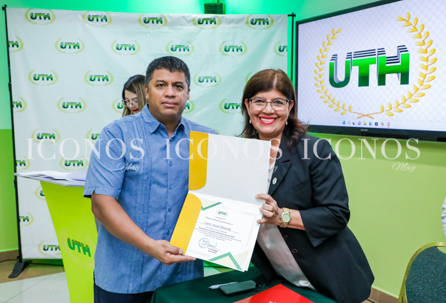 Clausura diplomado gestión del talento humano by UTH