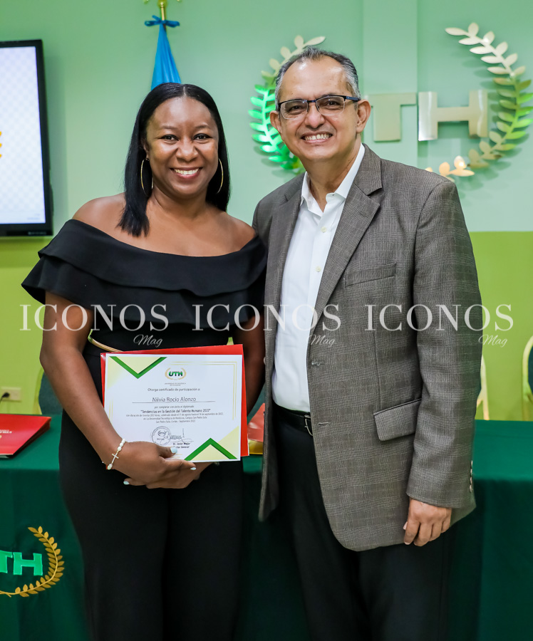 Clausura diplomado gestión del talento humano by UTH