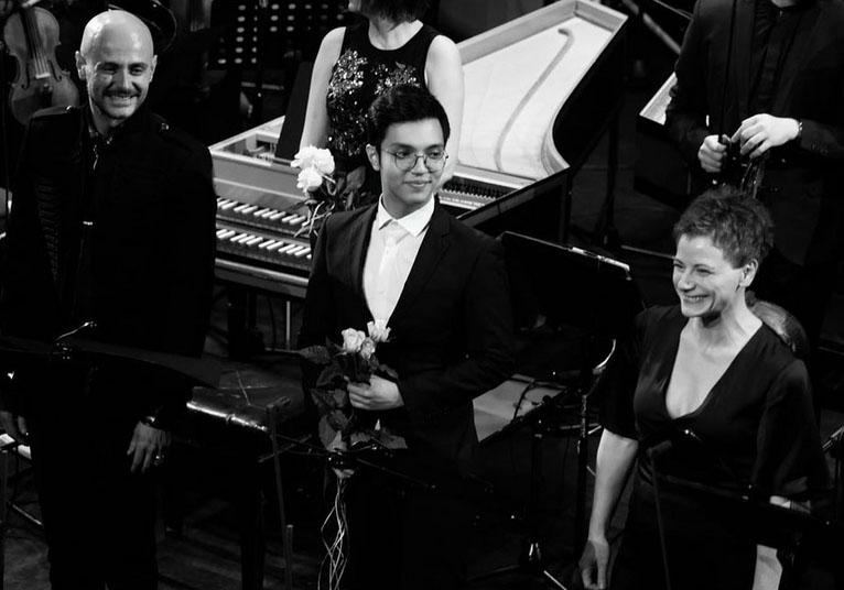 Dennis Manzanares gira Europa