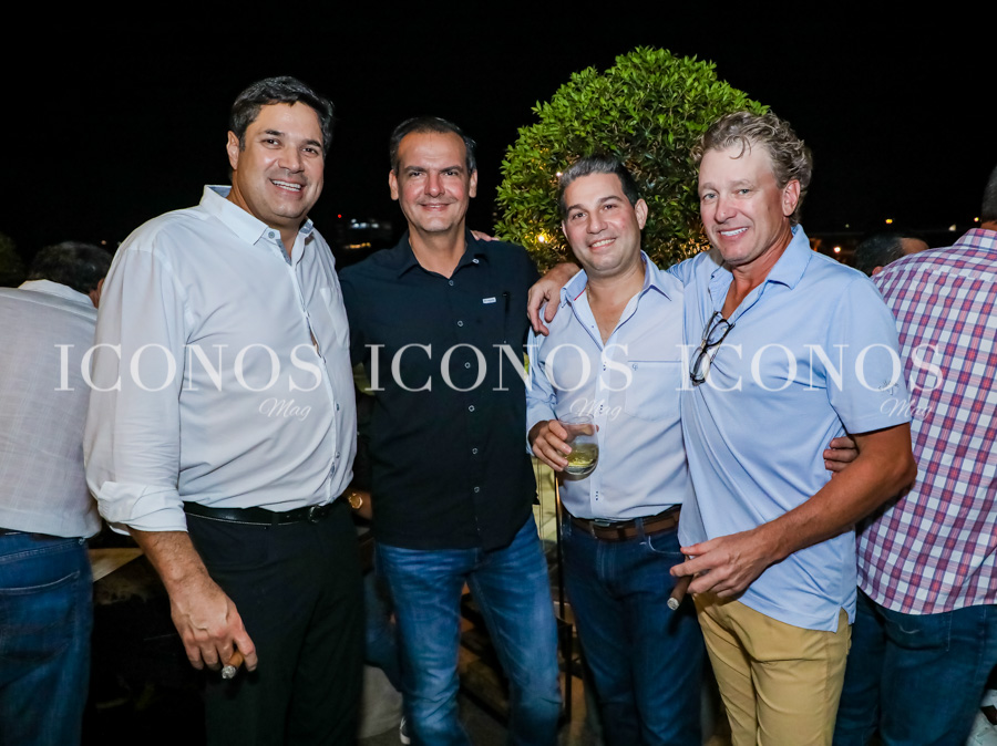 Noche de maridaje y habanos by Distrito 5