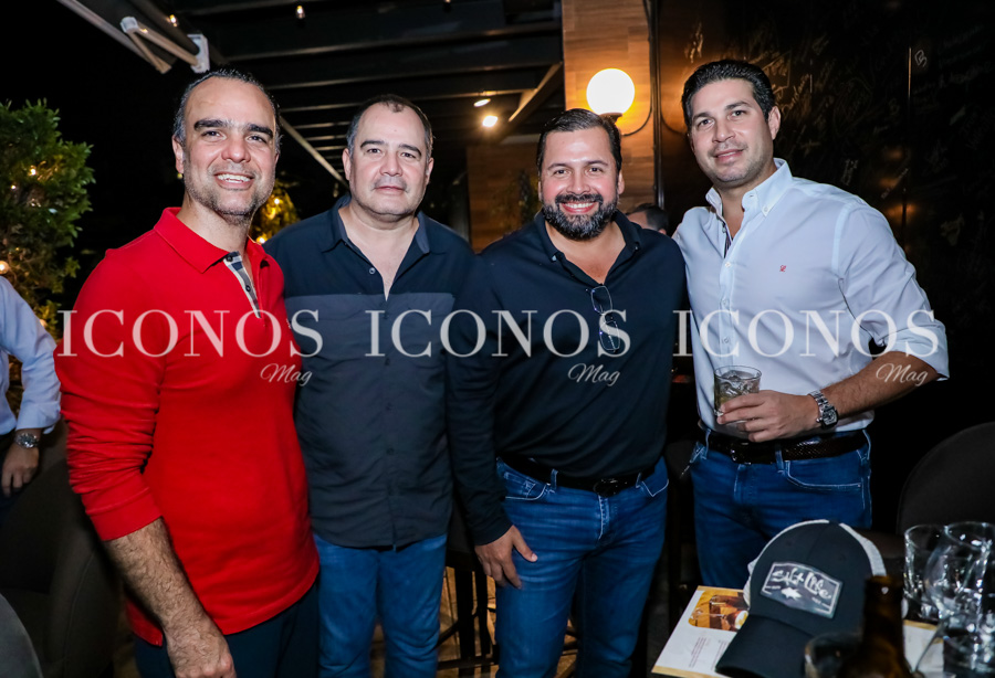 Noche de maridaje y habanos by Distrito 5