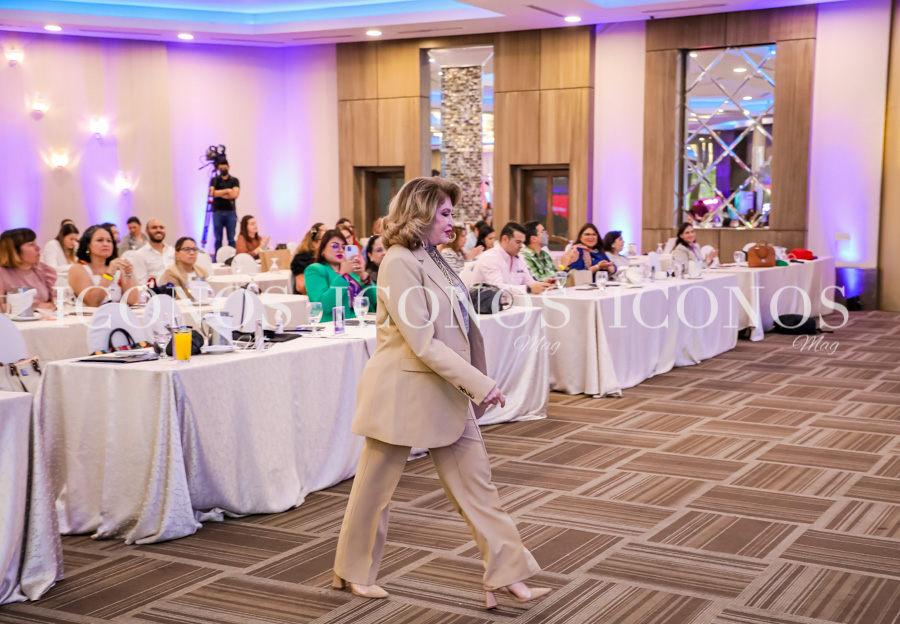 Maritza Soto de Lara panelista Mujeres Desafiantes 2022