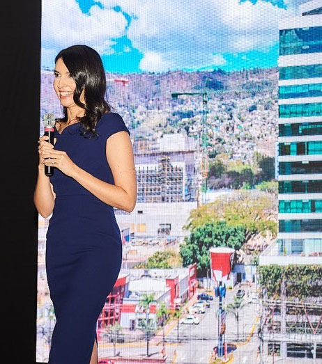 Pamela Ayuso en Choices