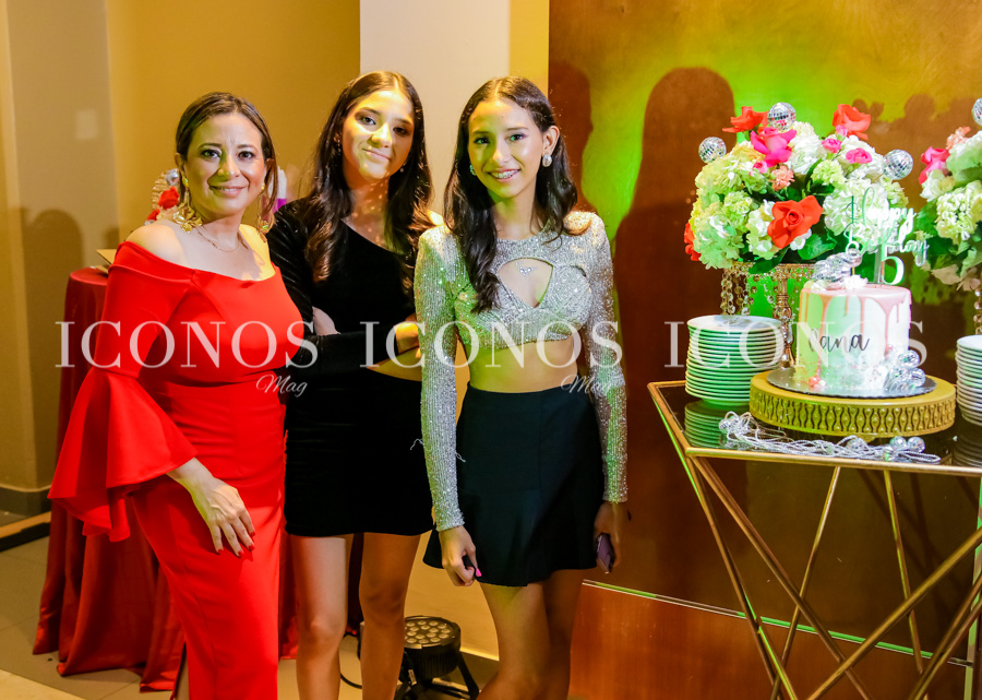 Quince años Ivana Sofía Castillo Valladares