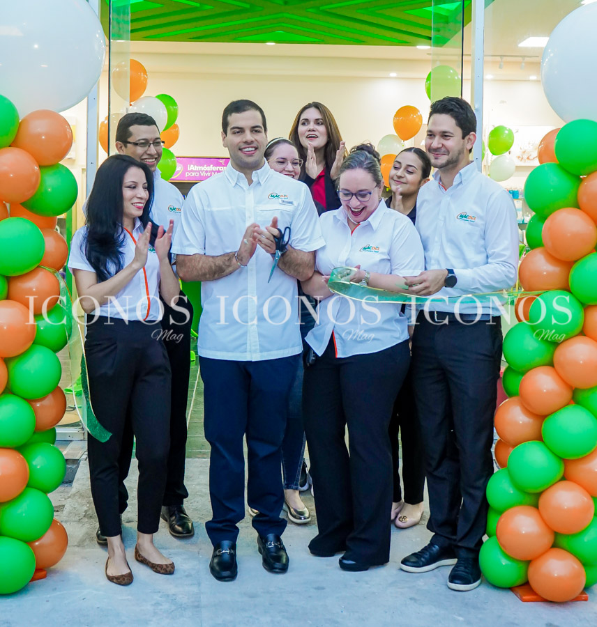 Reapertura tienda MacDel 105 Brigada