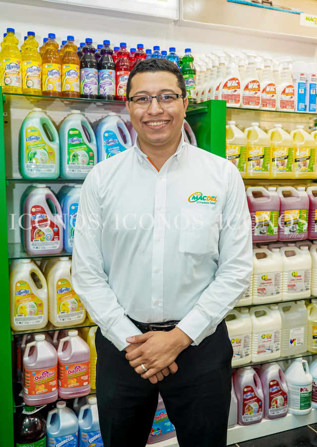 Reapertura tienda MacDel 105 Brigada