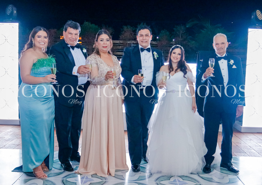 Fani Rodríguez y Raúl Flores Gómez
