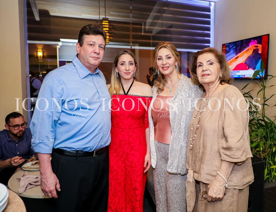 Cumpleanos Jenny Hawit de Vitanza
