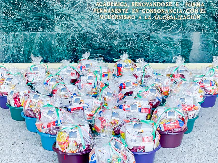 Donativo navideño Roger Valladares a Policía Nacional de Honduras