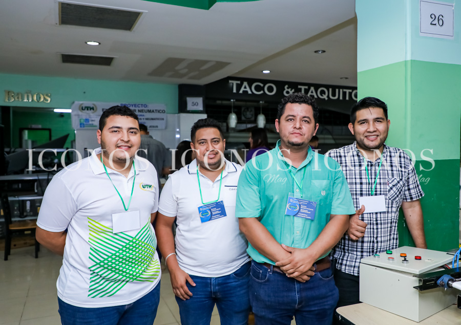 Feria de ciencias y tecnología 2022 by UTH