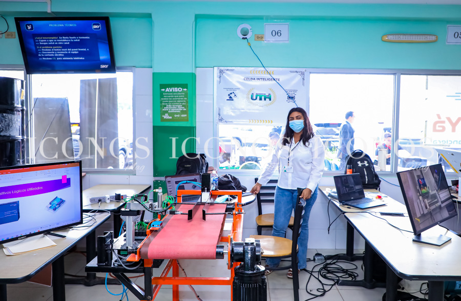 Feria de ciencias y tecnología 2022 by UTH