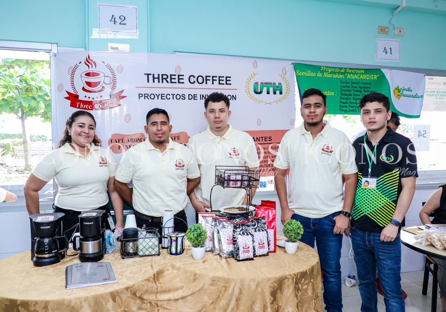 Feria de ciencias y tecnología 2022 by UTH