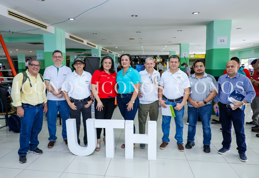Feria de ciencias y tecnología 2022 by UTH