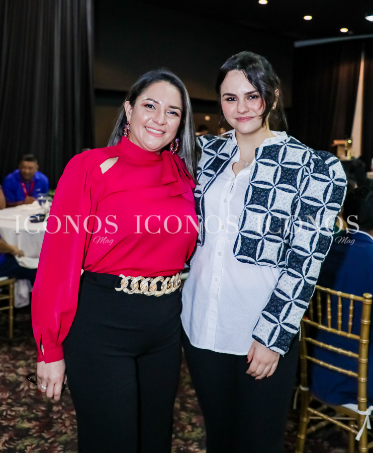 Fiesta navideña 2022 Inversiones Aliadas