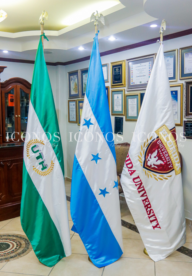 Graduacion 2022 Universidad Tecnologica de Honduras UTH campus San Pedro Sula