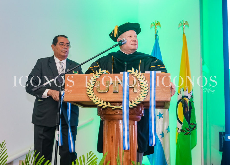 Graduacion 2022 Universidad Tecnologica de Honduras UTH campus San Pedro Sula Tercera Parte
