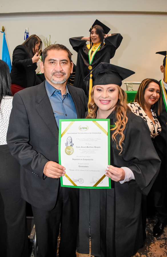 Graduación Universidad Tecnológica de Honduras 2022 tercera parte