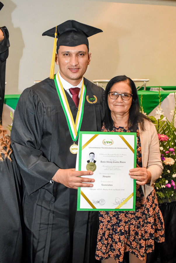 Graduación Universidad Tecnológica de Honduras 2022 tercera parte