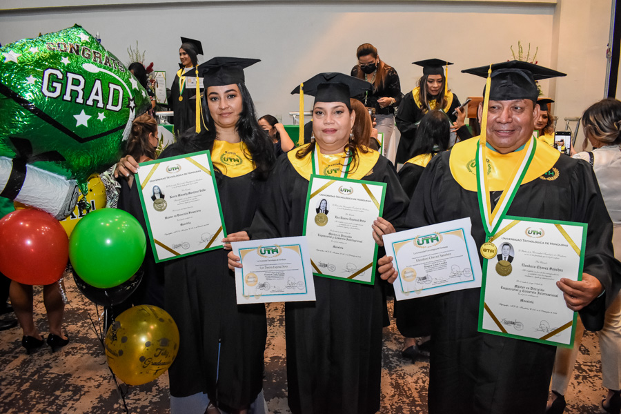 Graduación Universidad Tecnológica de Honduras 2022 tercera parte