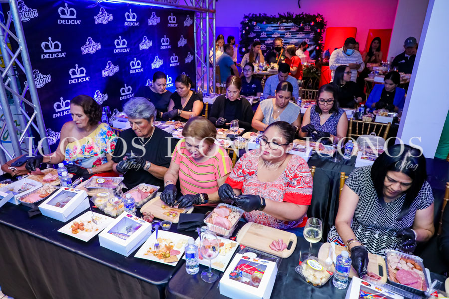 Holiday Charcuterie cocktail by Castillo del Roble & Supermercados Colonial