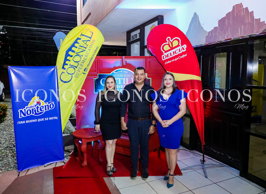 Holiday Charcuterie cocktail by Castillo del Roble & Supermercados Colonial