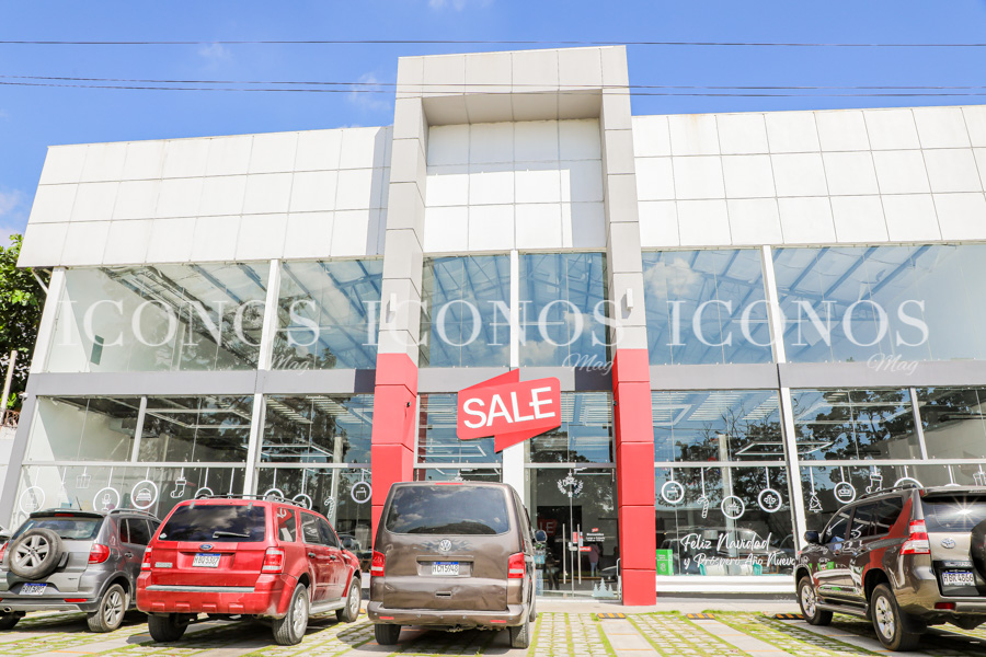 Tienda de muebles Sale San Pedro Sula es inaugurada, Honduras