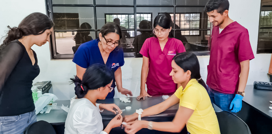 Taller de actualización en salud by UCENM Campus Catacamas