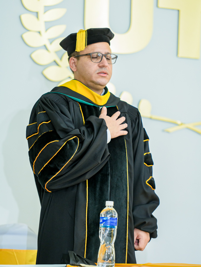 Treinta-graduacion-Universidad-Tecnologica-de-Honduras-La-Ceiba