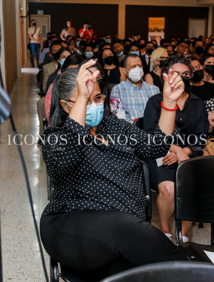 Conferencia Impact Junkie by Philip Harding en UTH Tegucigalpa