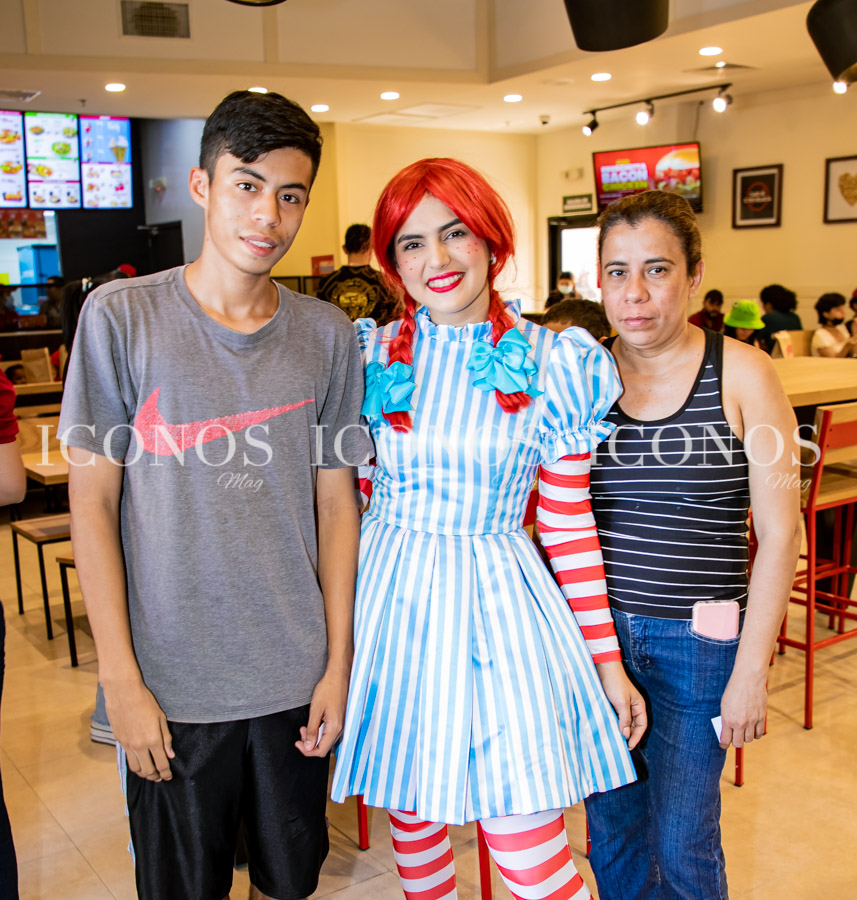 Inauguración Papa Johns Novaplaza Satélite