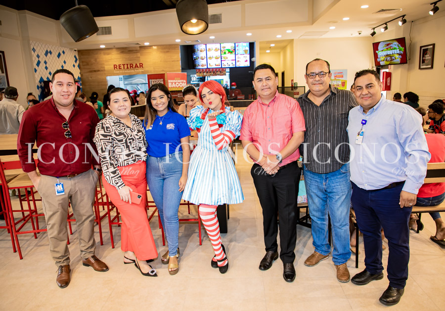 Inauguración Papa Johns Novaplaza Satélite