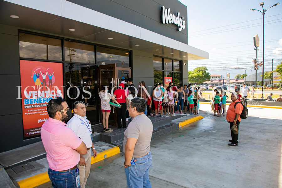 Inauguración Papa Johns Novaplaza Satélite