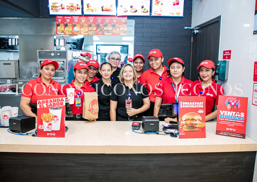 Inauguración Papa Johns Novaplaza Satélite