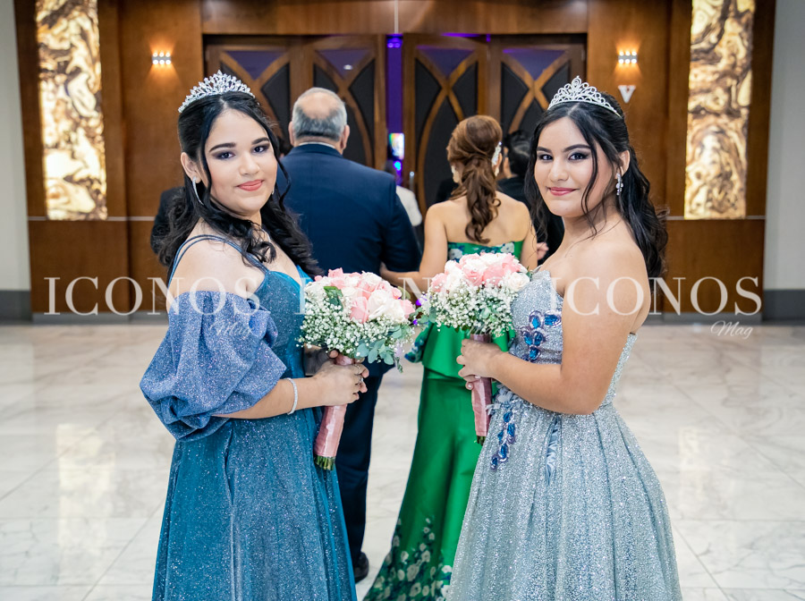Quince años Evelyn y Geraldina Regalado Fernández