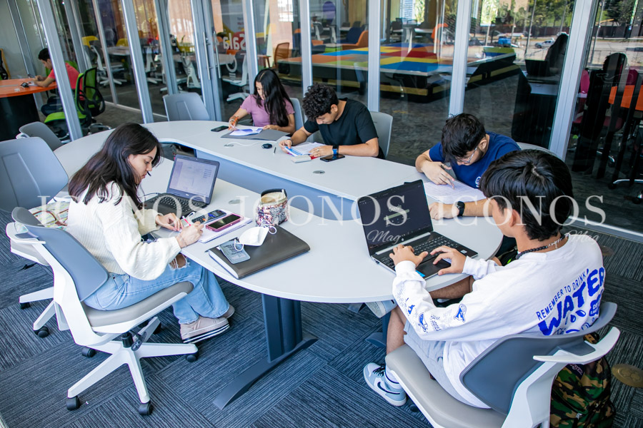 Comunicación y publicidad by Universidad de San Pedro Sula USAP