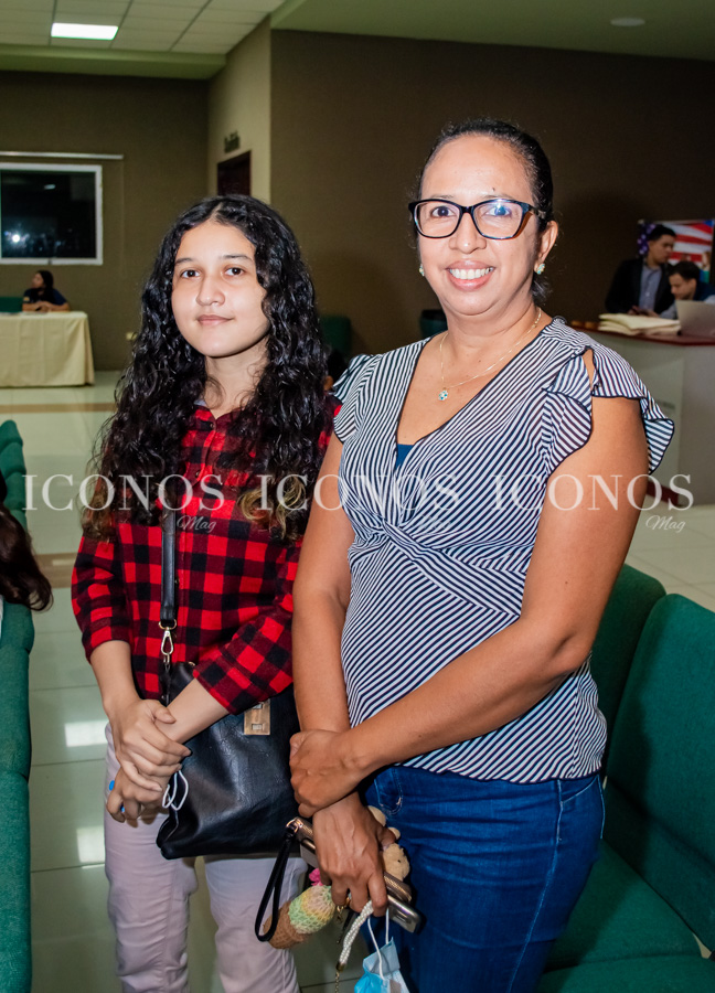 Conferencia Identidad sexual e ideología de género by UTH Florida