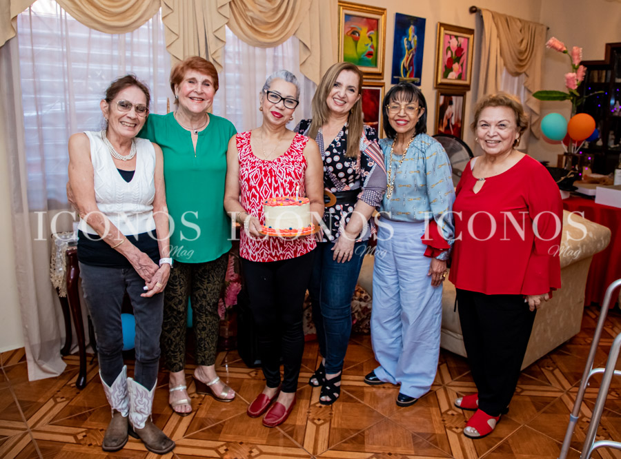Cumpleaños Isabel Santamaría de Cruz